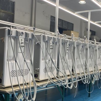 Хорошая цена. Стоматологическая мобильная тележка портативный стоматологический блок с 550 Вт воздушным компрессором двигаться по воле мобильный стоматологический турбинный блок онлайн
